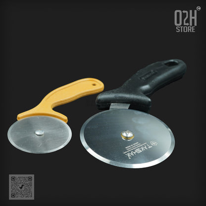 Compact Stainless Steel Pizza Cutter