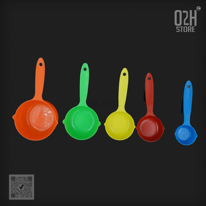 Set of 5 Plastic Measuring Cups – Multi-Color